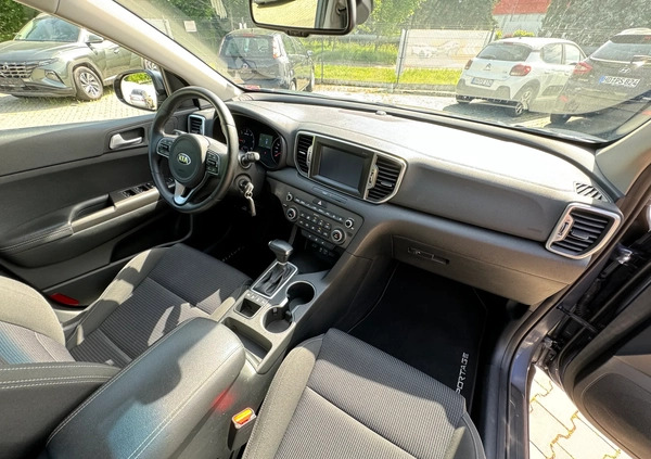 Kia Sportage cena 65777 przebieg: 158000, rok produkcji 2016 z Nysa małe 667